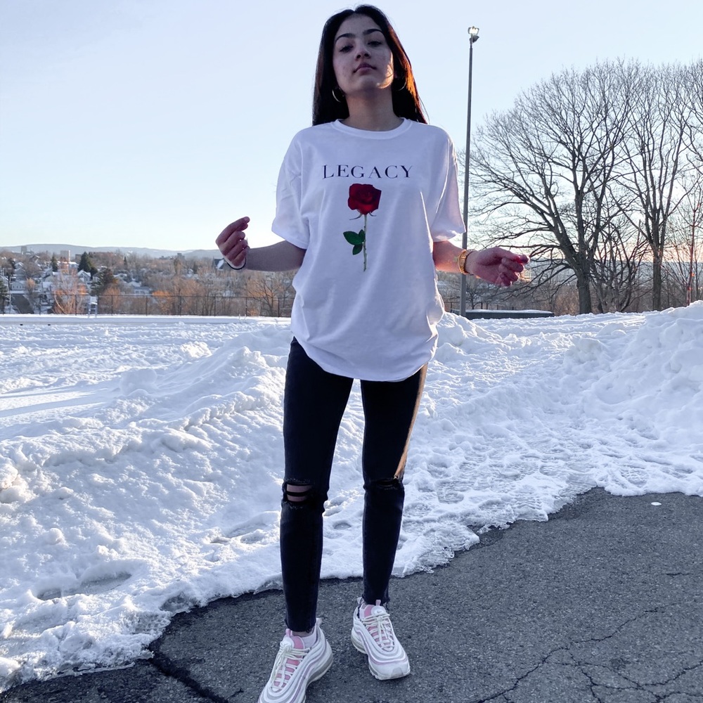 Rose Graphic tee